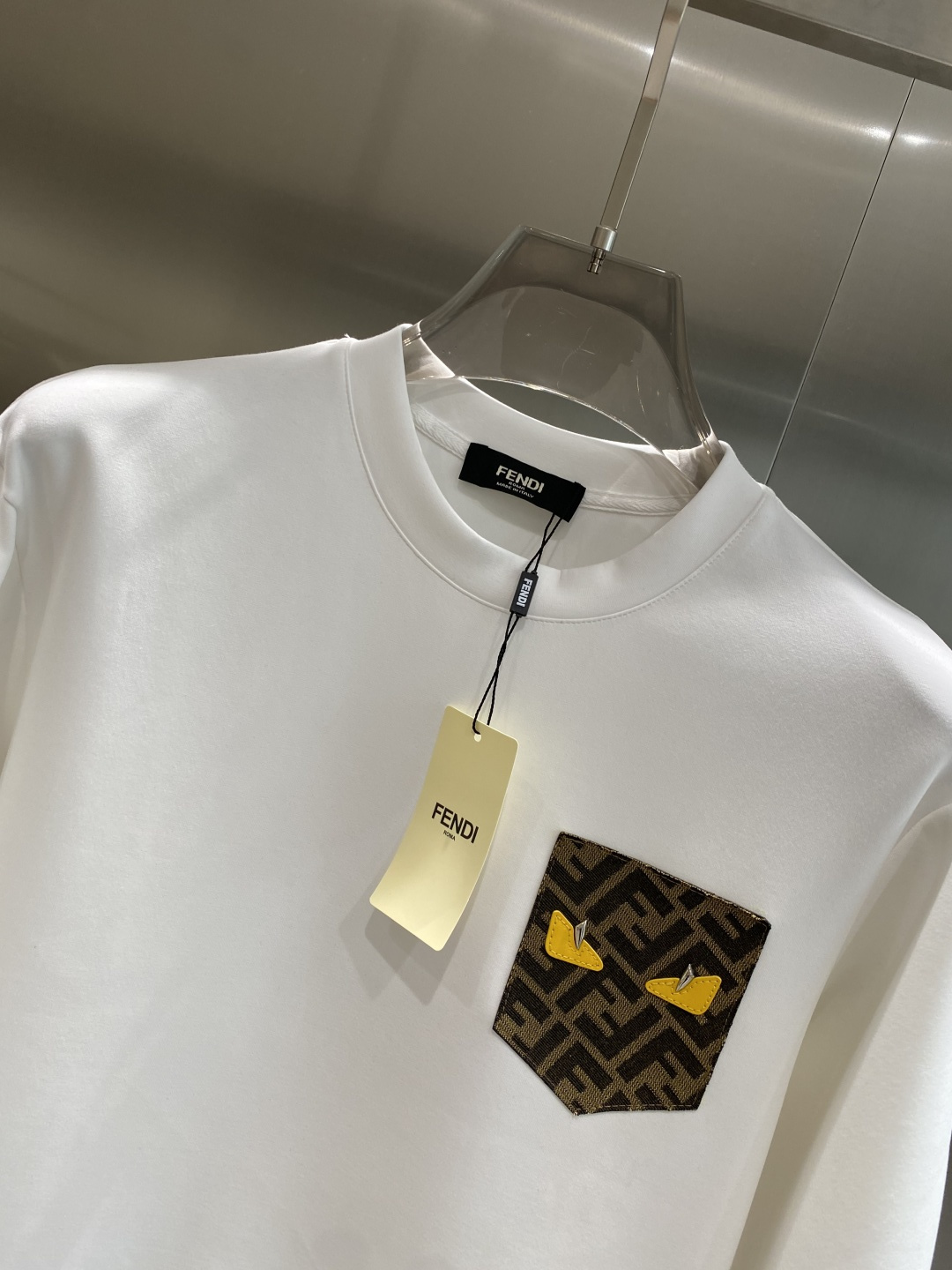 《𝙉𝙚𝙬🤍🖤芬家》25秋冬新品空气层 圆领卫衣，正面品牌标识设计，创意重释品牌标志性设计，采用400克重