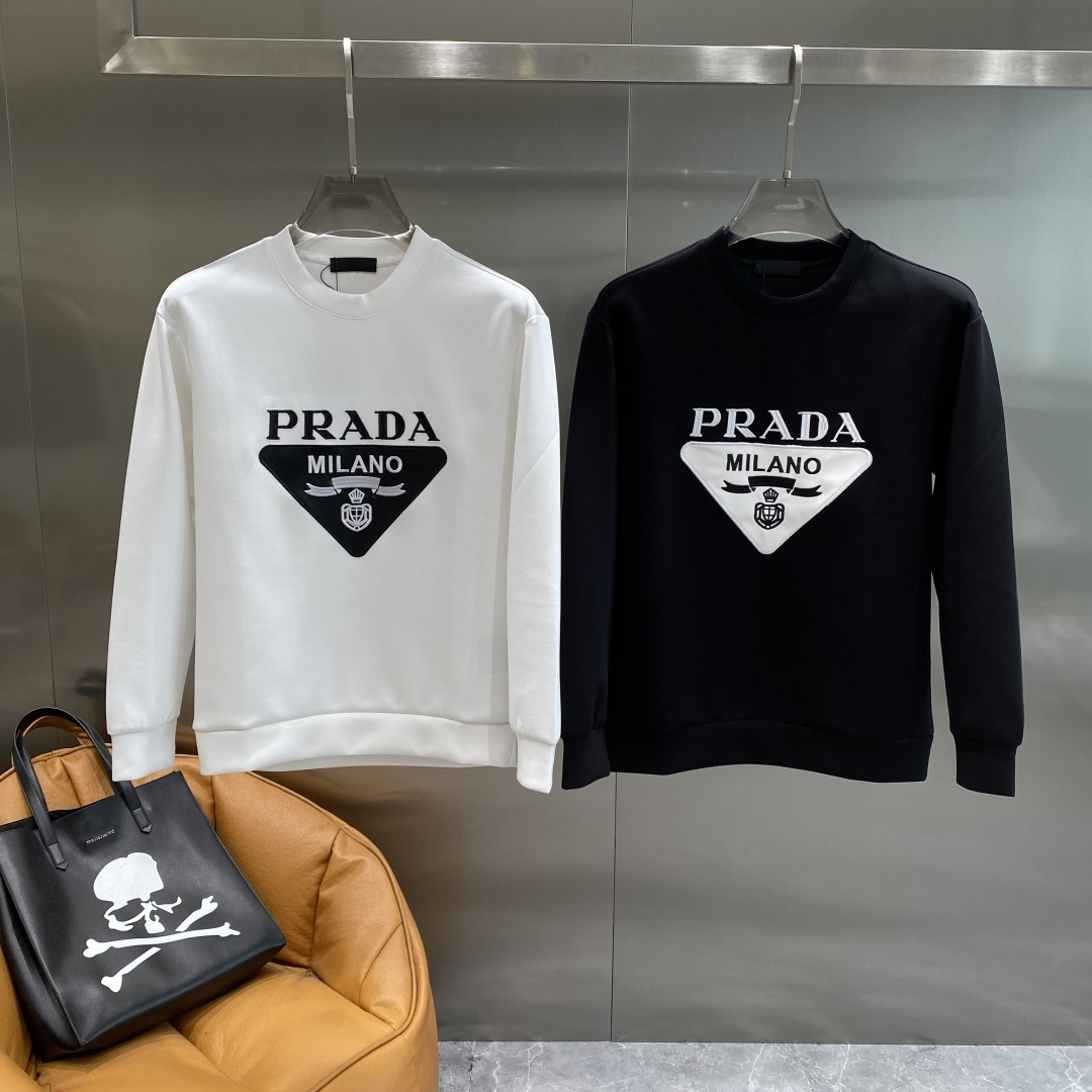 《𝙉𝙚𝙬🤍🖤普家》25秋冬新品空气层 圆领卫衣，正面品牌标识设计，创意重释品牌标志性设计，采用400克重