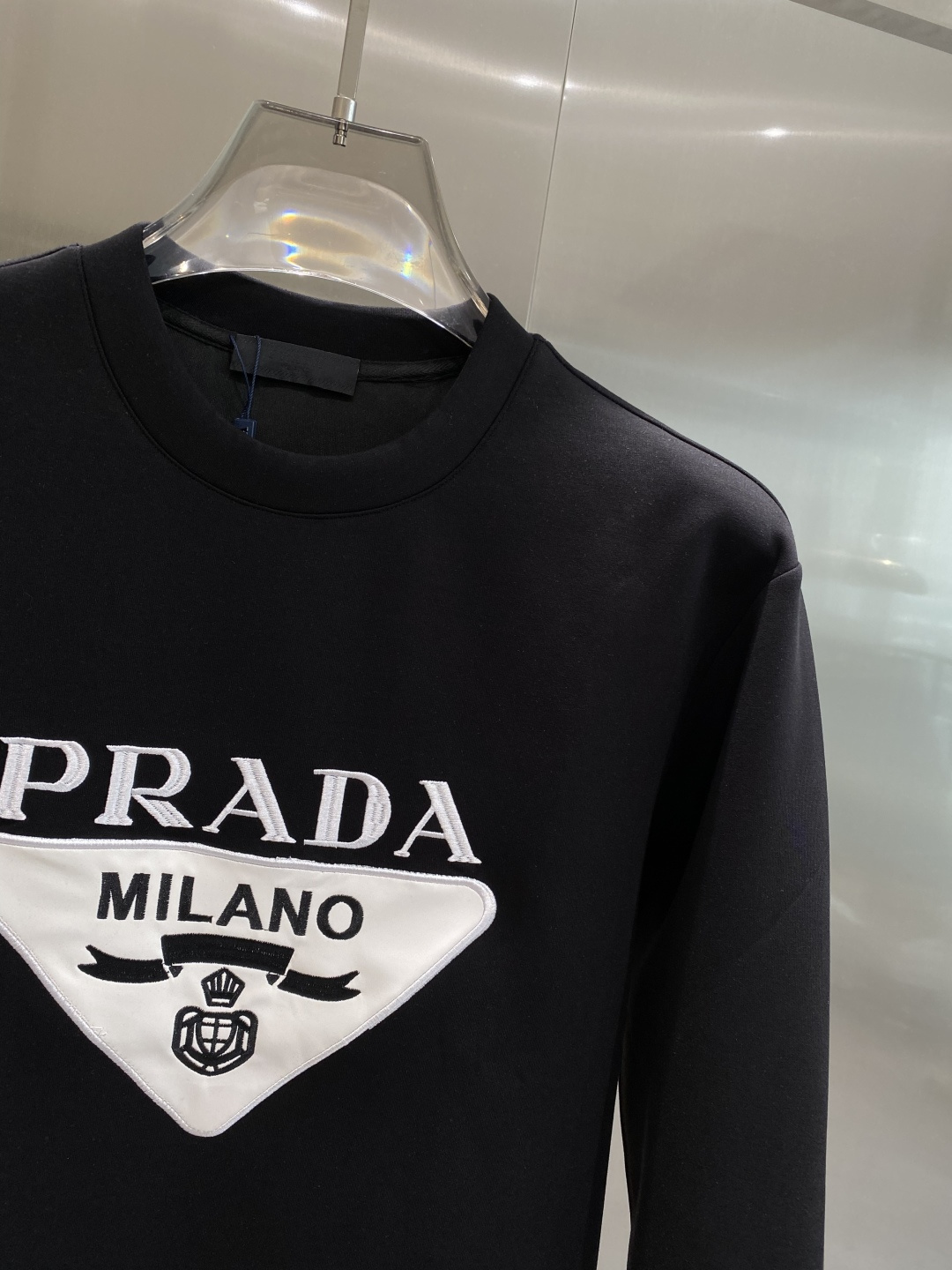 《𝙉𝙚𝙬🤍🖤普家》25秋冬新品空气层 圆领卫衣，正面品牌标识设计，创意重释品牌标志性设计，采用400克重