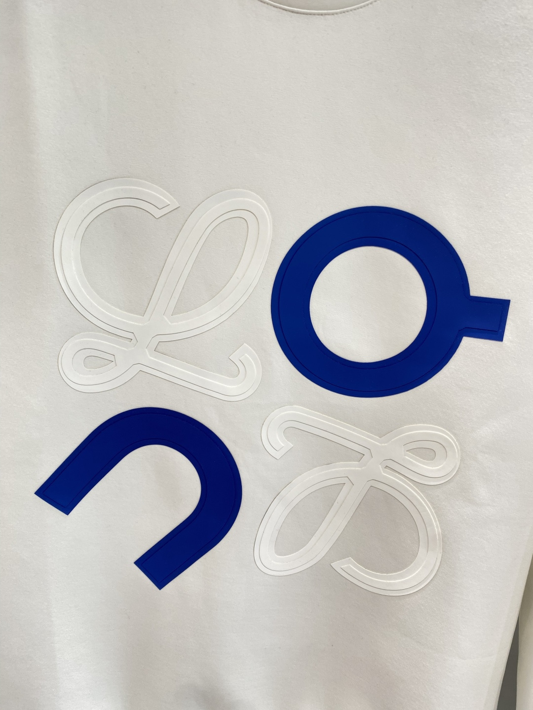 《𝙉𝙚𝙬🤍🖤罗家》25秋冬新品空气层 圆领卫衣，正面品牌标识设计，创意重释品牌标志性设计，采用400克重