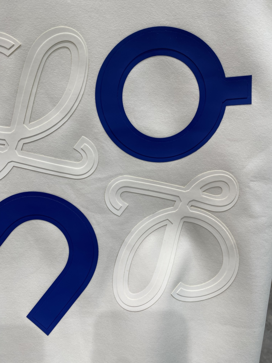 《𝙉𝙚𝙬🤍🖤罗家》25秋冬新品空气层 圆领卫衣，正面品牌标识设计，创意重释品牌标志性设计，采用400克重