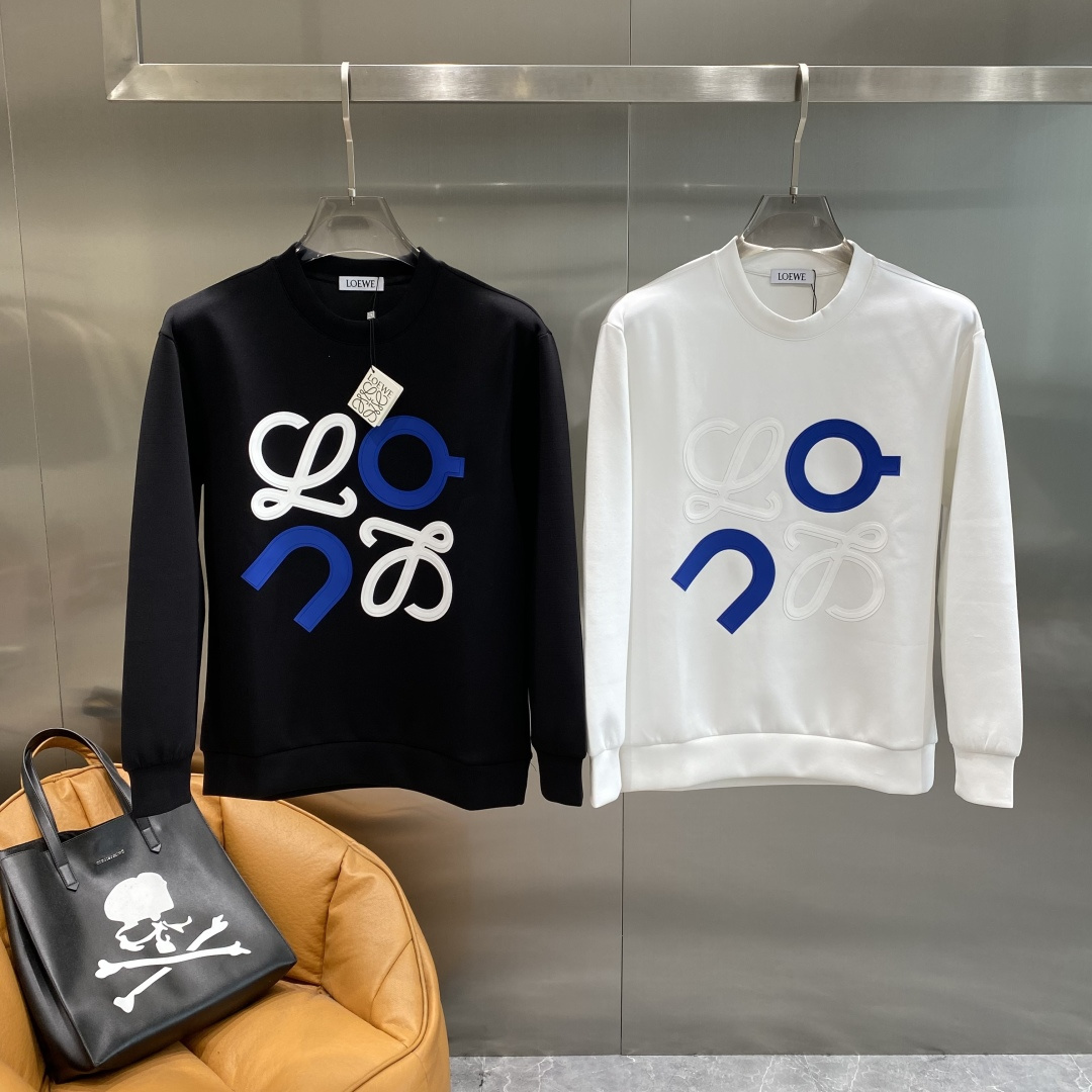 《𝙉𝙚𝙬🤍🖤罗家》25秋冬新品空气层 圆领卫衣，正面品牌标识设计，创意重释品牌标志性设计，采用400克重