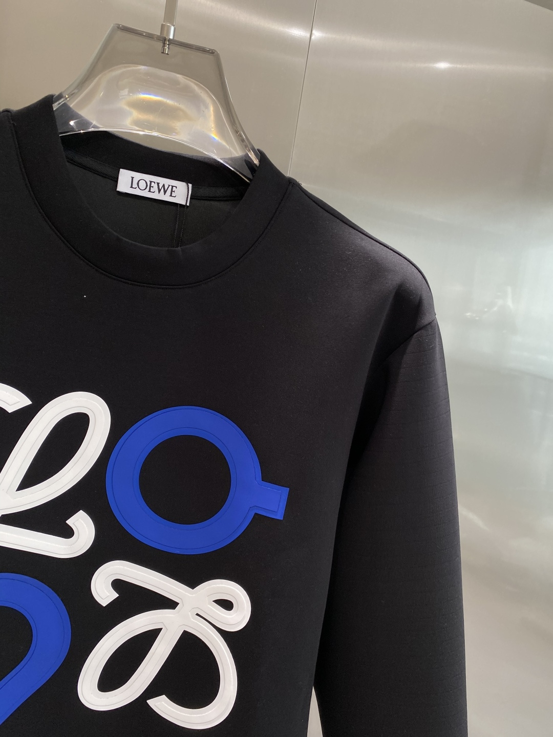 《𝙉𝙚𝙬🤍🖤罗家》25秋冬新品空气层 圆领卫衣，正面品牌标识设计，创意重释品牌标志性设计，采用400克重