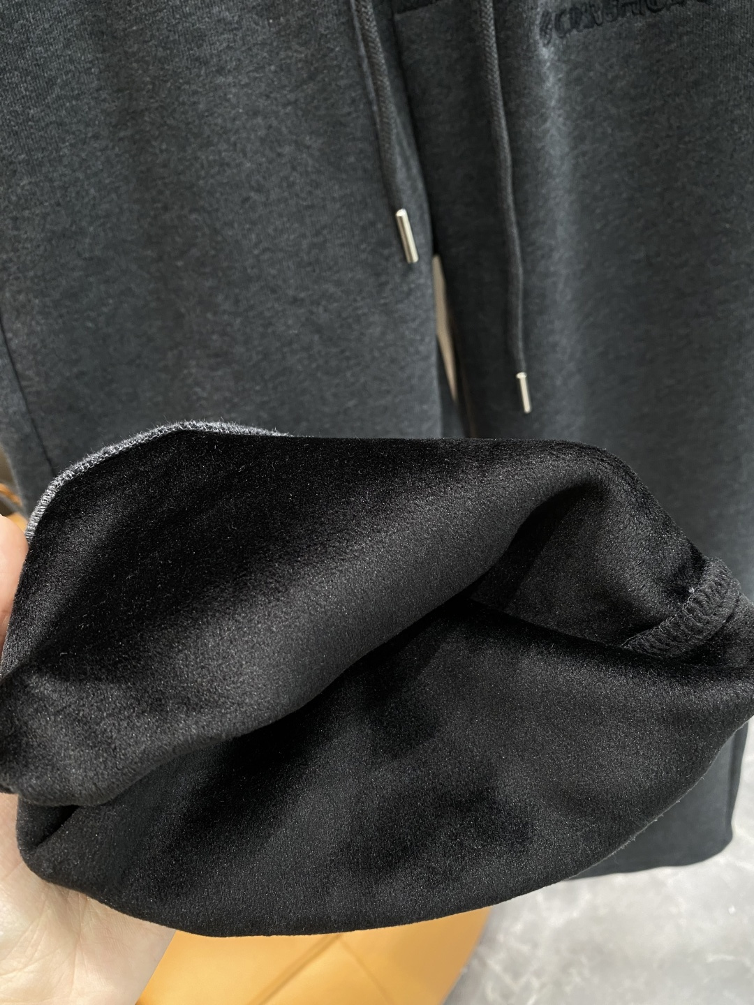 《𝙉𝙚𝙬🖤🤍克家》2025专柜新品大爆款高端休闲裤松紧裤！奢华品牌logo重工艺点缀 随意进出专柜，高端