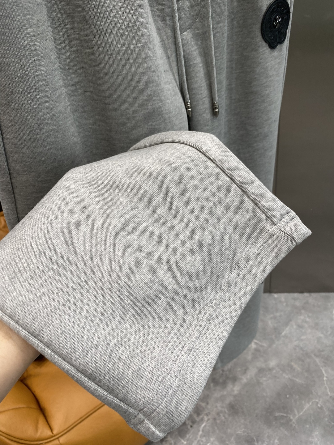 《𝙉𝙚𝙬🤍🖤克家》2025秋冬新款休闲裤！官网同步发售。品牌经典LOGO休闲裤 ，舒适度极好，手触感强烈