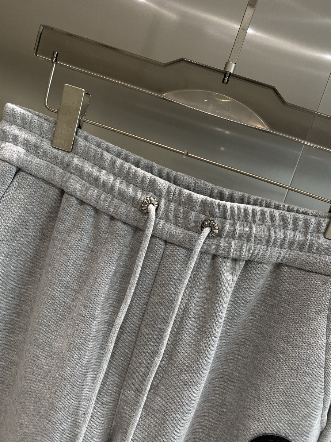 《𝙉𝙚𝙬🤍🖤克家》2025秋冬新款休闲裤！官网同步发售。品牌经典LOGO休闲裤 ，舒适度极好，手触感强烈