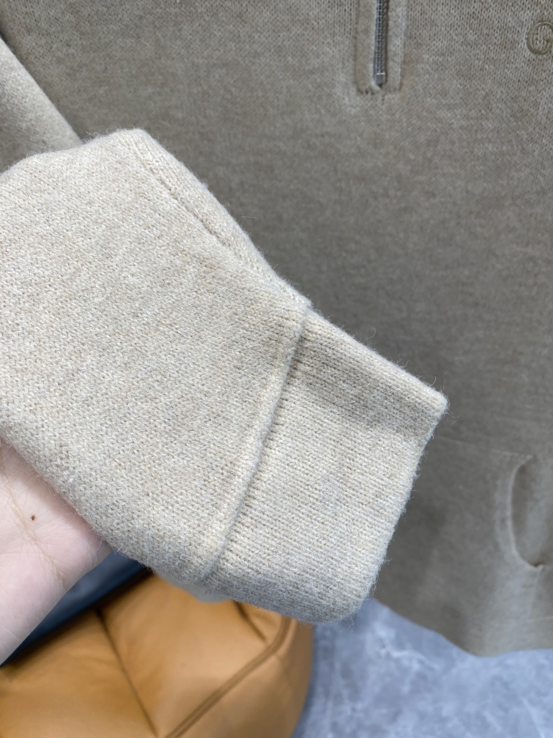 《𝙉𝙚𝙬🤍🖤古家》2025官网秋冬季最新毛衣，专柜同步在售爆款！特供羊毛混纺面料.手感舒适.可直接接触皮