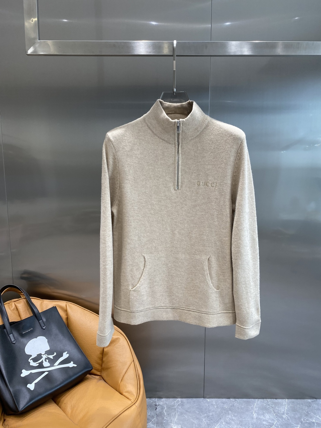 《𝙉𝙚𝙬🤍🖤古家》2025官网秋冬季最新毛衣，专柜同步在售爆款！特供羊毛混纺面料.手感舒适.可直接接触皮