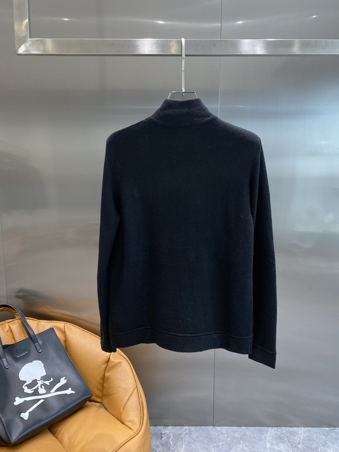 《𝙉𝙚𝙬🤍🖤古家》2025官网秋冬季最新毛衣，专柜同步在售爆款！特供羊毛混纺面料.手感舒适.可直接接触皮