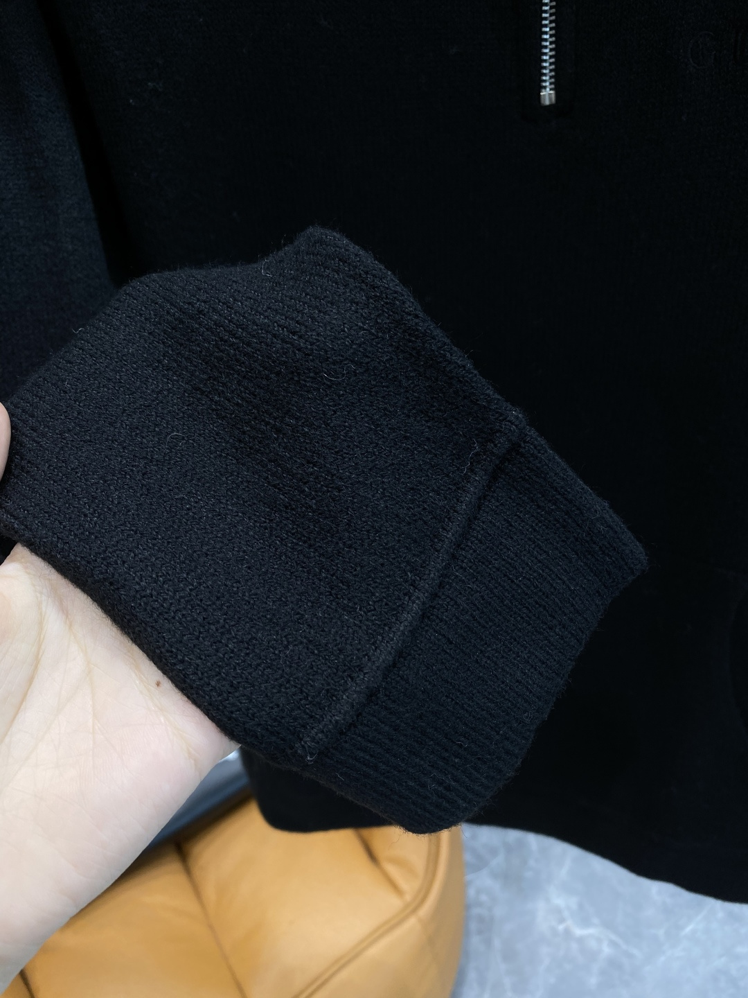 《𝙉𝙚𝙬🤍🖤古家》2025官网秋冬季最新毛衣，专柜同步在售爆款！特供羊毛混纺面料.手感舒适.可直接接触皮