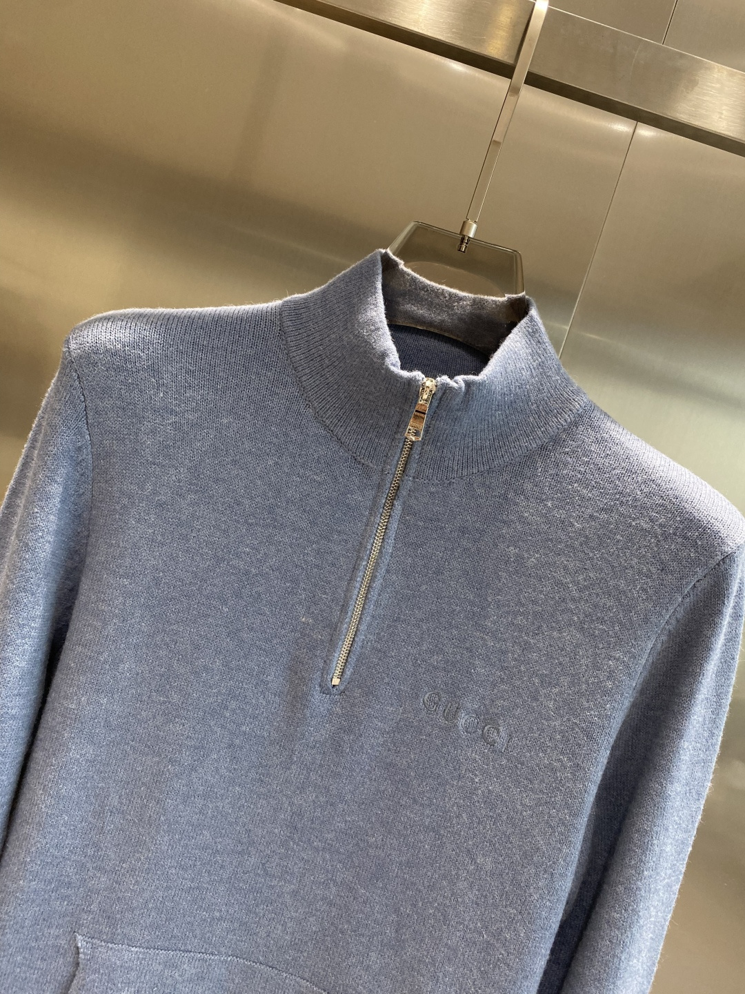 《𝙉𝙚𝙬🤍🖤古家》2025官网秋冬季最新毛衣，专柜同步在售爆款！特供羊毛混纺面料.手感舒适.可直接接触皮