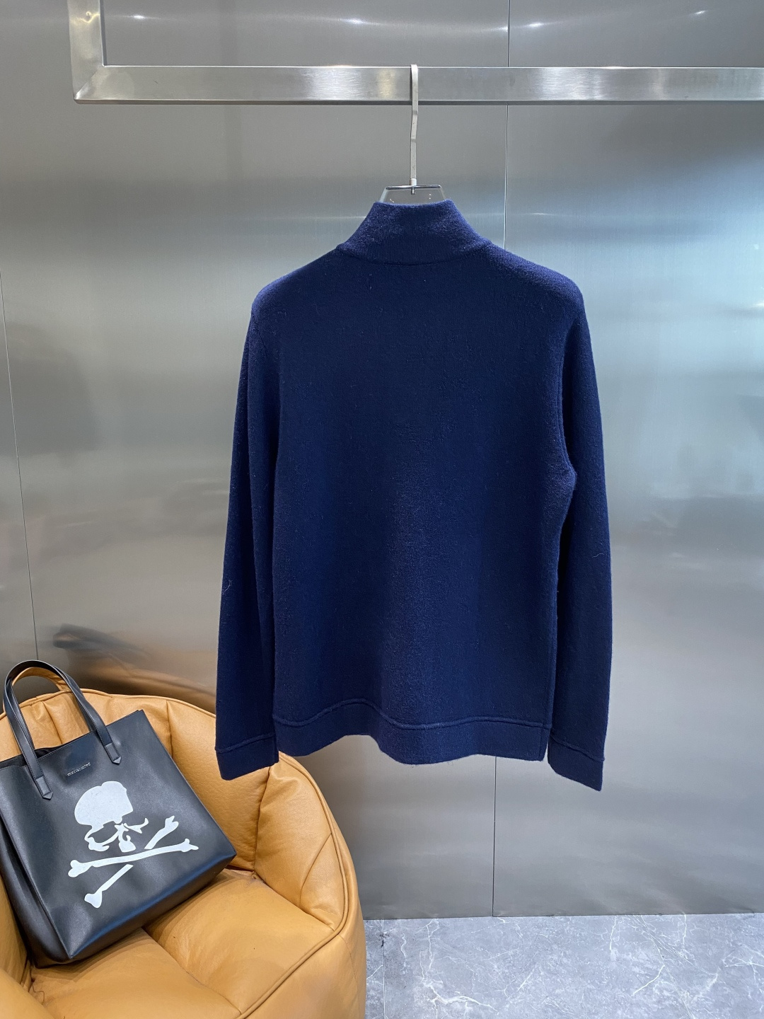 《𝙉𝙚𝙬🤍🖤古家》2025官网秋冬季最新毛衣，专柜同步在售爆款！特供羊毛混纺面料.手感舒适.可直接接触皮