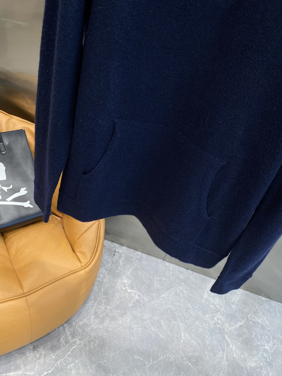 《𝙉𝙚𝙬🤍🖤古家》2025官网秋冬季最新毛衣，专柜同步在售爆款！特供羊毛混纺面料.手感舒适.可直接接触皮