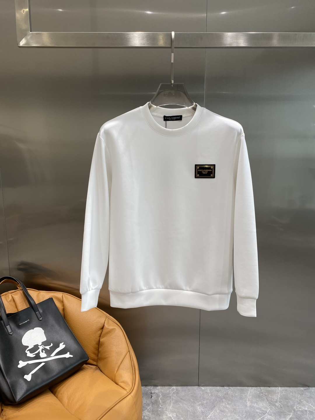 《𝙉𝙚𝙬🤍🖤DG家》25秋冬新品空气层 圆领卫衣，正面品牌标识设计，创意重释品牌标志性设计，采用400克