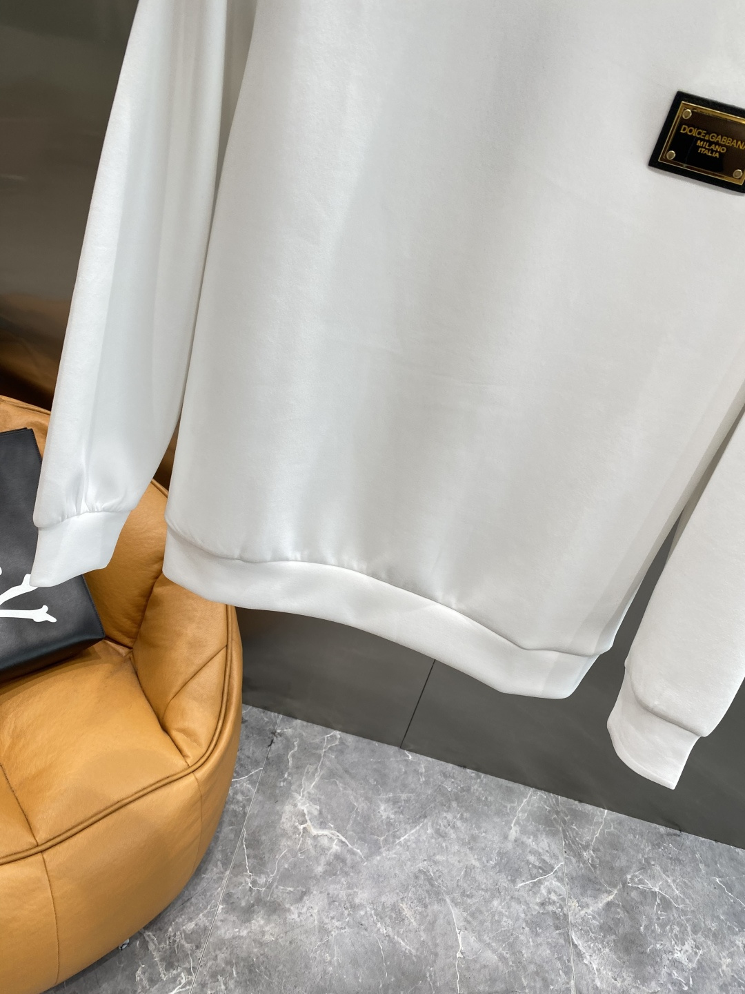 《𝙉𝙚𝙬🤍🖤DG家》25秋冬新品空气层 圆领卫衣，正面品牌标识设计，创意重释品牌标志性设计，采用400克