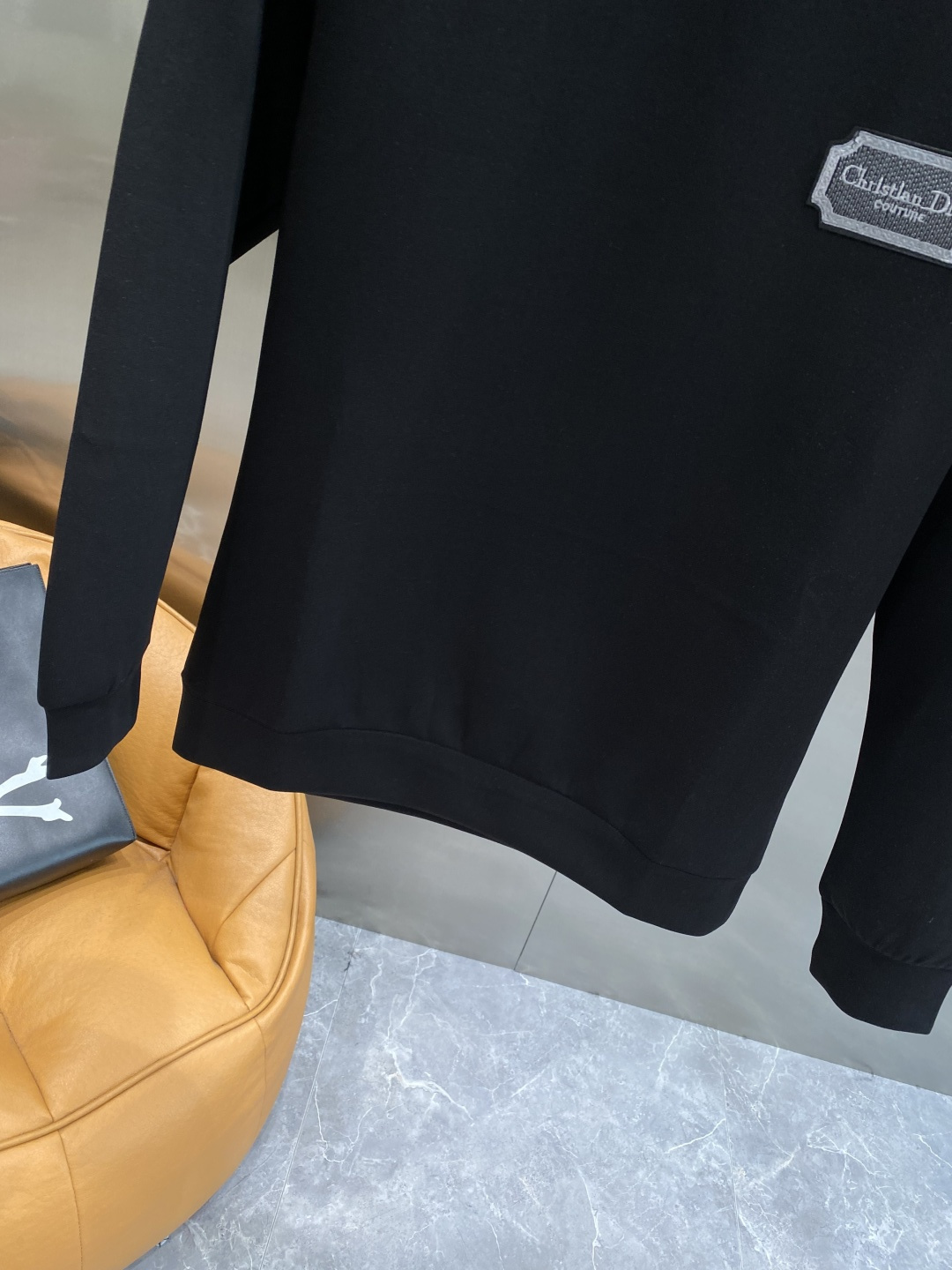 《𝙉𝙚𝙬🤍🖤迪家》25秋冬新品空气层 圆领卫衣，正面品牌标识设计，创意重释品牌标志性设计，采用400克重