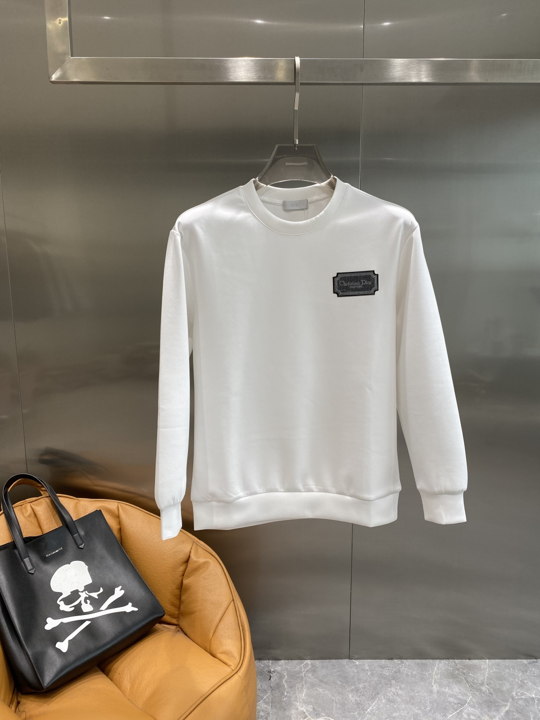 《𝙉𝙚𝙬🤍🖤迪家》25秋冬新品空气层 圆领卫衣，正面品牌标识设计，创意重释品牌标志性设计，采用400克重