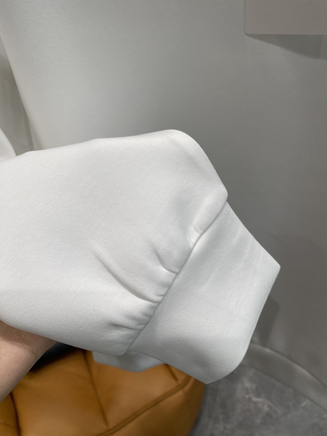 《𝙉𝙚𝙬🤍🖤迪家》25秋冬新品空气层 圆领卫衣，正面品牌标识设计，创意重释品牌标志性设计，采用400克重