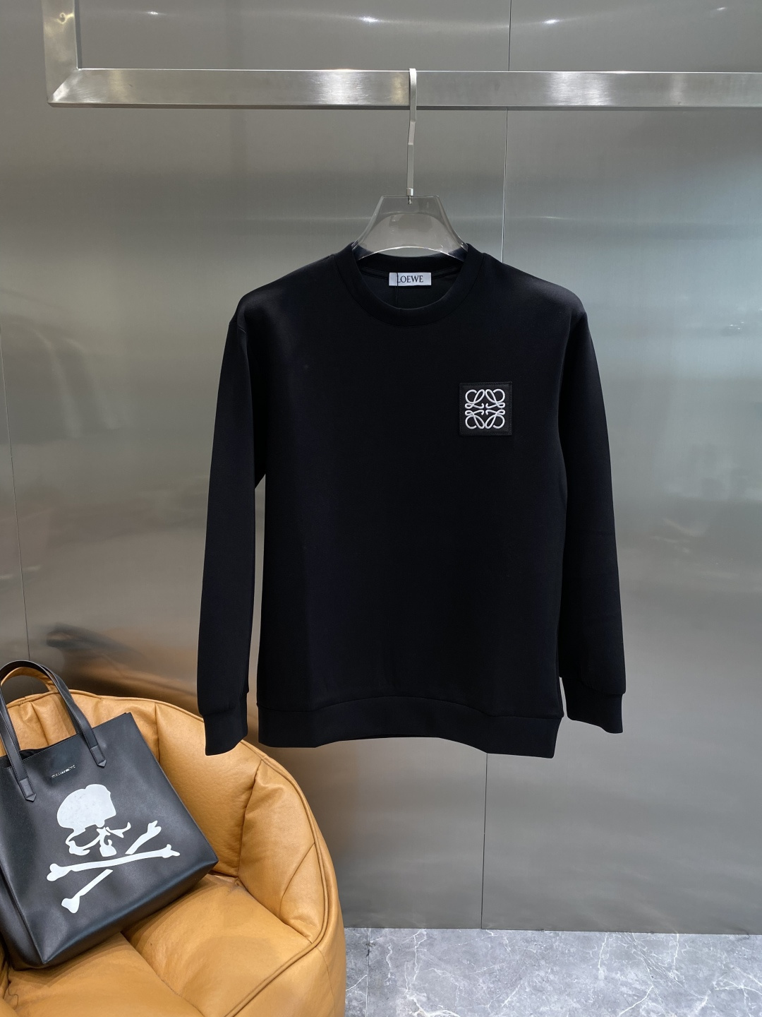 《𝙉𝙚𝙬🤍🖤罗家》25秋冬新品空气层 圆领卫衣，正面品牌标识设计，创意重释品牌标志性设计，采用400克重