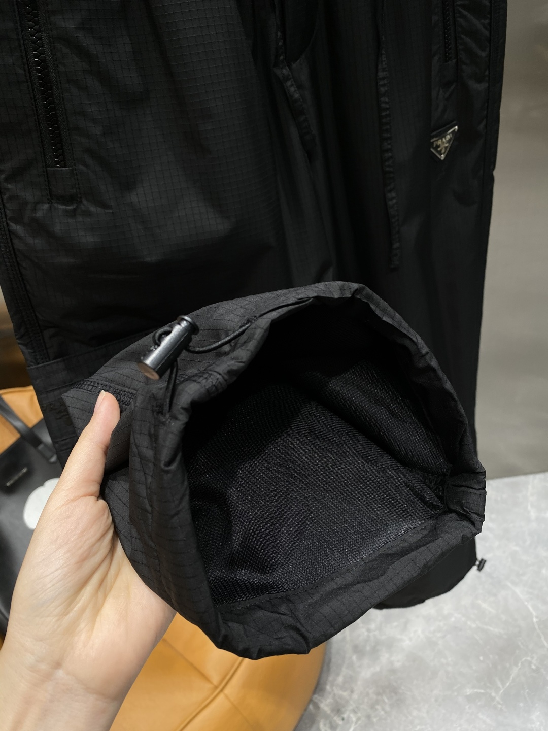 《𝙉𝙚𝙬🖤🤍普家》2025专柜新品大爆款高端休闲裤松紧裤！奢华品牌logo重工艺点缀 随意进出专柜，高端