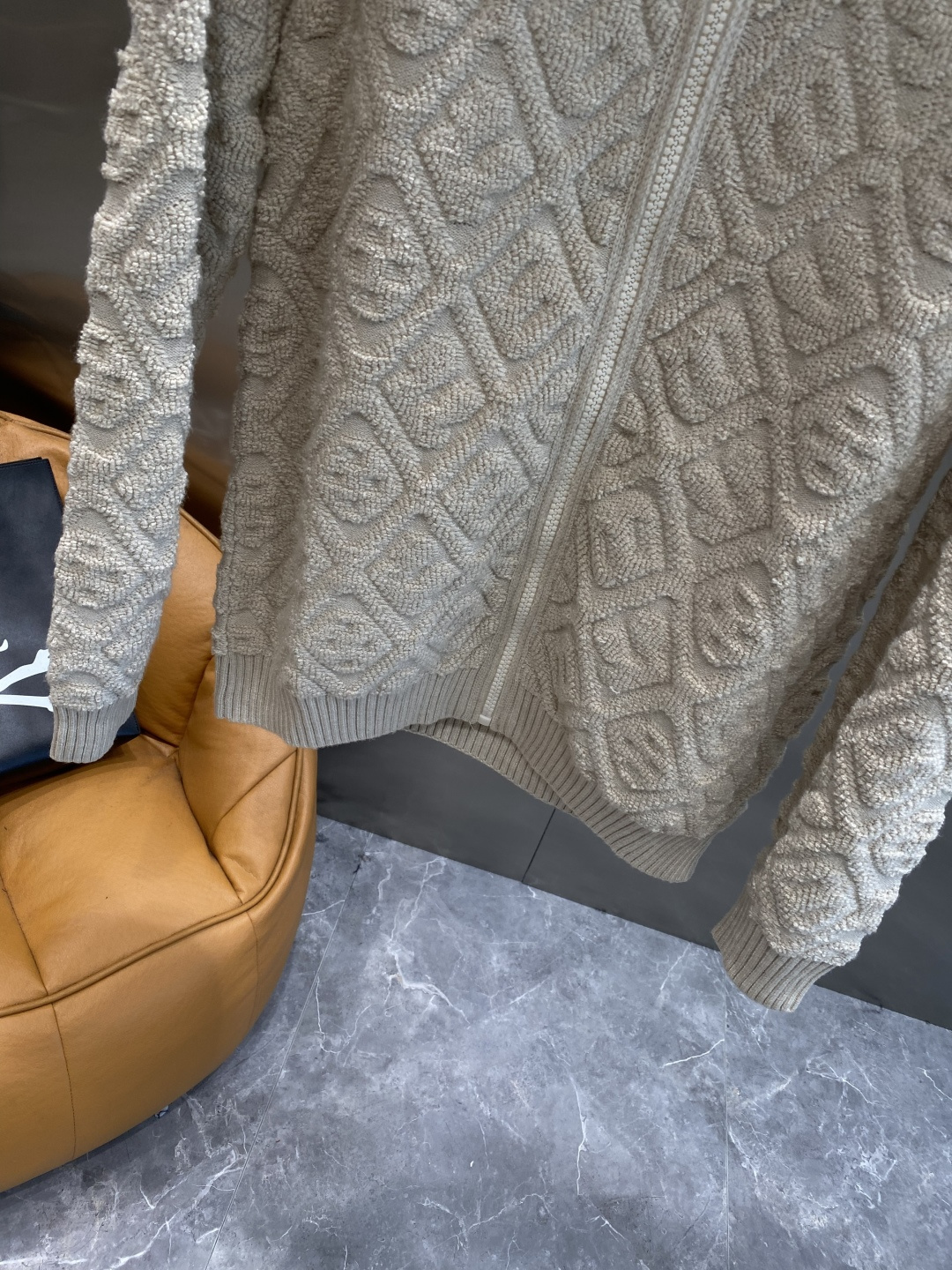 《𝙉𝙚𝙬🤍🖤驴家》25ss秋冬 最新最顶级开衫羊毛针织衫开衫毛衣，精致配色融合新款潮开衫，最顶级的品质专