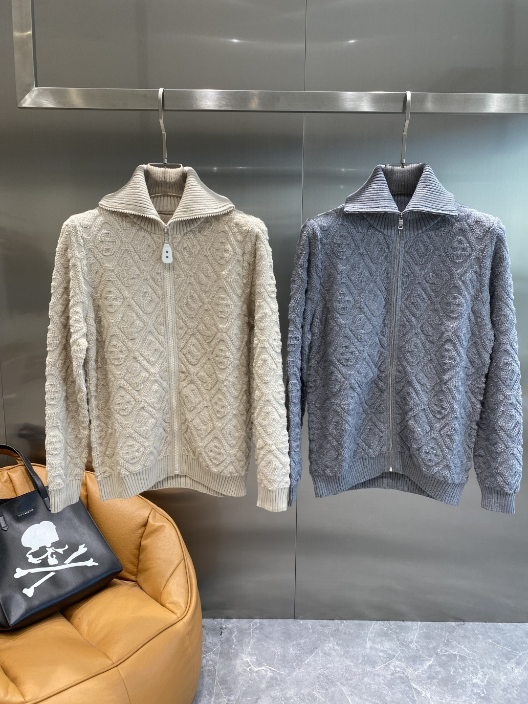 《𝙉𝙚𝙬🤍🖤驴家》25ss秋冬 最新最顶级开衫羊毛针织衫开衫毛衣，精致配色融合新款潮开衫，最顶级的品质专