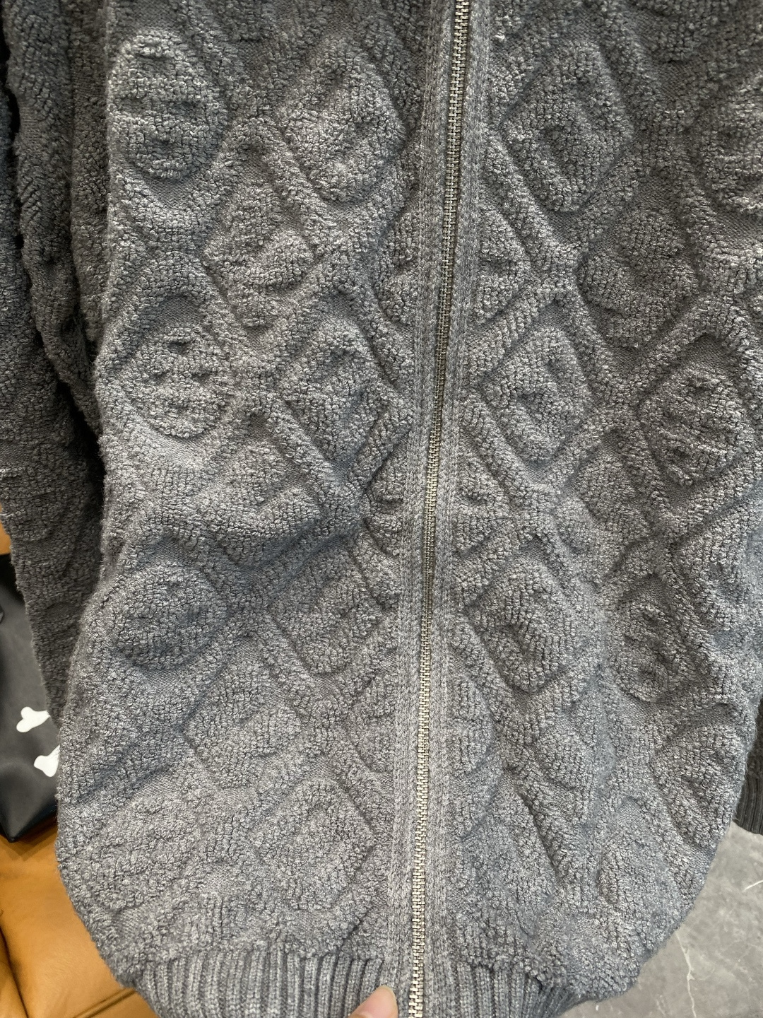 《𝙉𝙚𝙬🤍🖤驴家》25ss秋冬 最新最顶级开衫羊毛针织衫开衫毛衣，精致配色融合新款潮开衫，最顶级的品质专