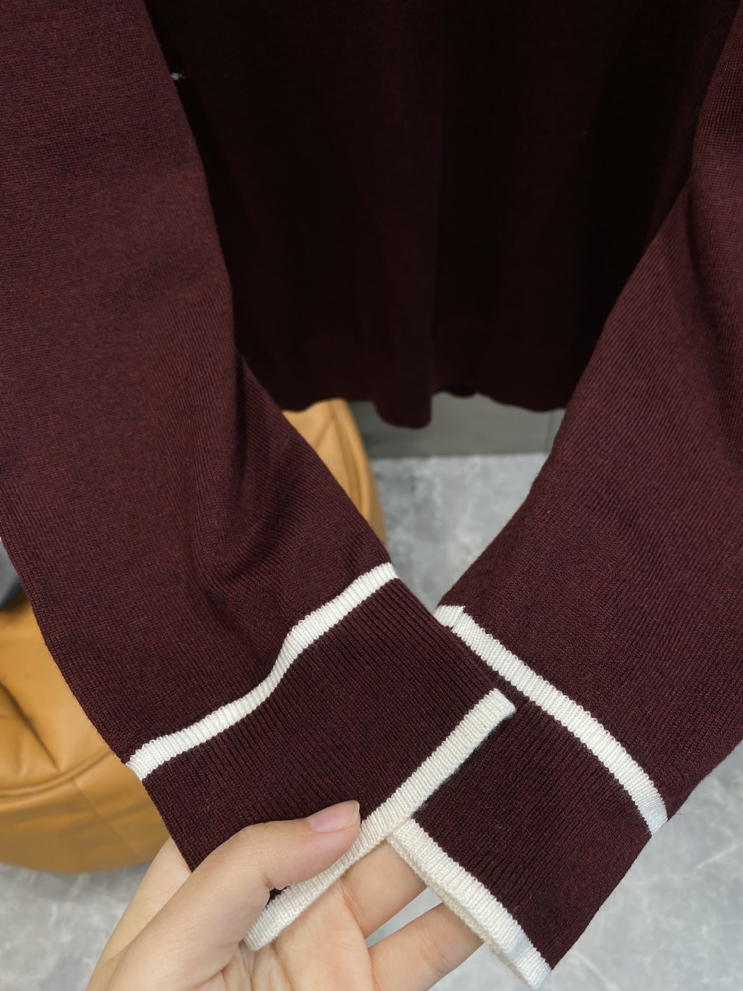 《𝙉𝙚𝙬🤍🖤古家》2025官网秋冬季最新毛衣，专柜同步在售爆款！特供羊毛混纺面料.手感舒适.可直接接触皮