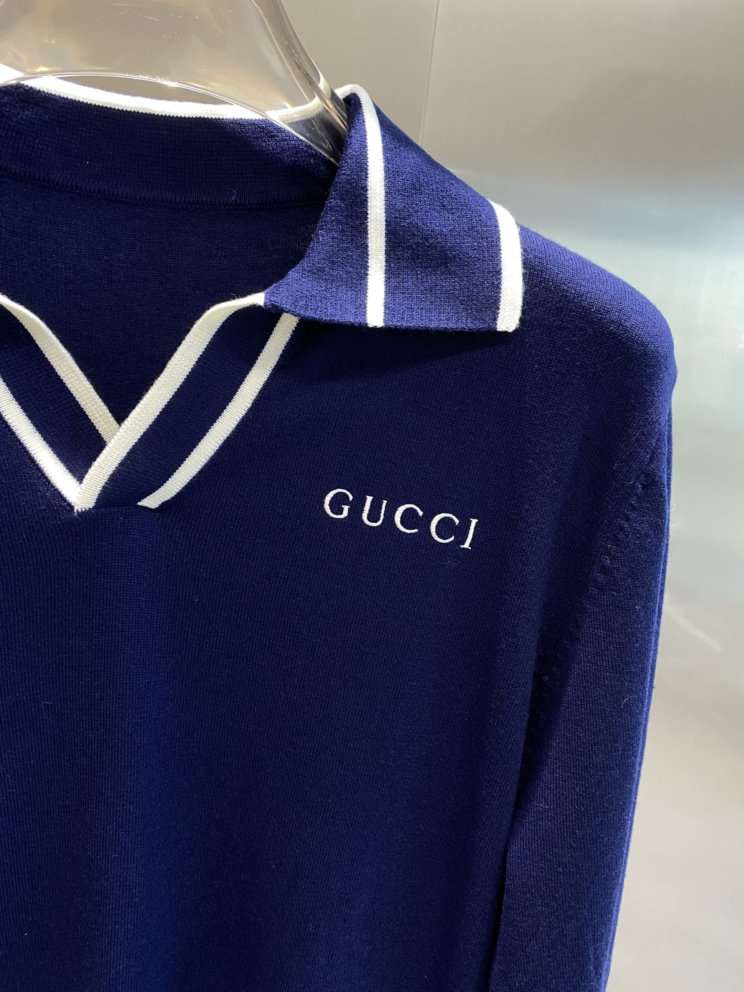 《𝙉𝙚𝙬🤍🖤古家》2025官网秋冬季最新毛衣，专柜同步在售爆款！特供羊毛混纺面料.手感舒适.可直接接触皮