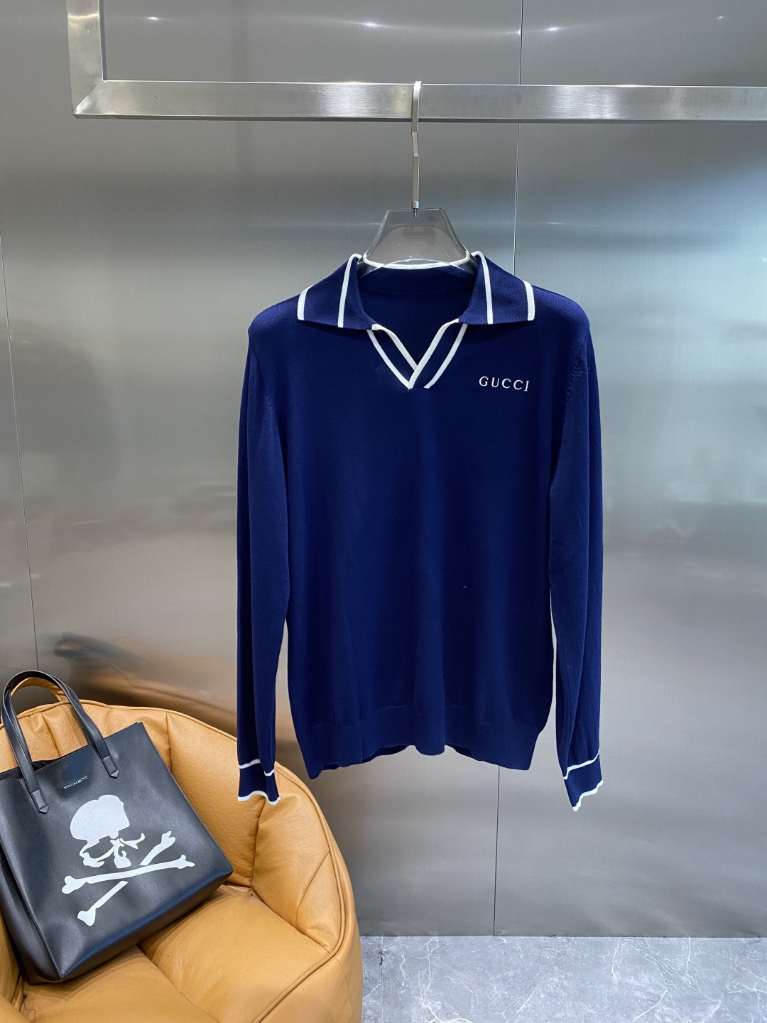 《𝙉𝙚𝙬🤍🖤古家》2025官网秋冬季最新毛衣，专柜同步在售爆款！特供羊毛混纺面料.手感舒适.可直接接触皮