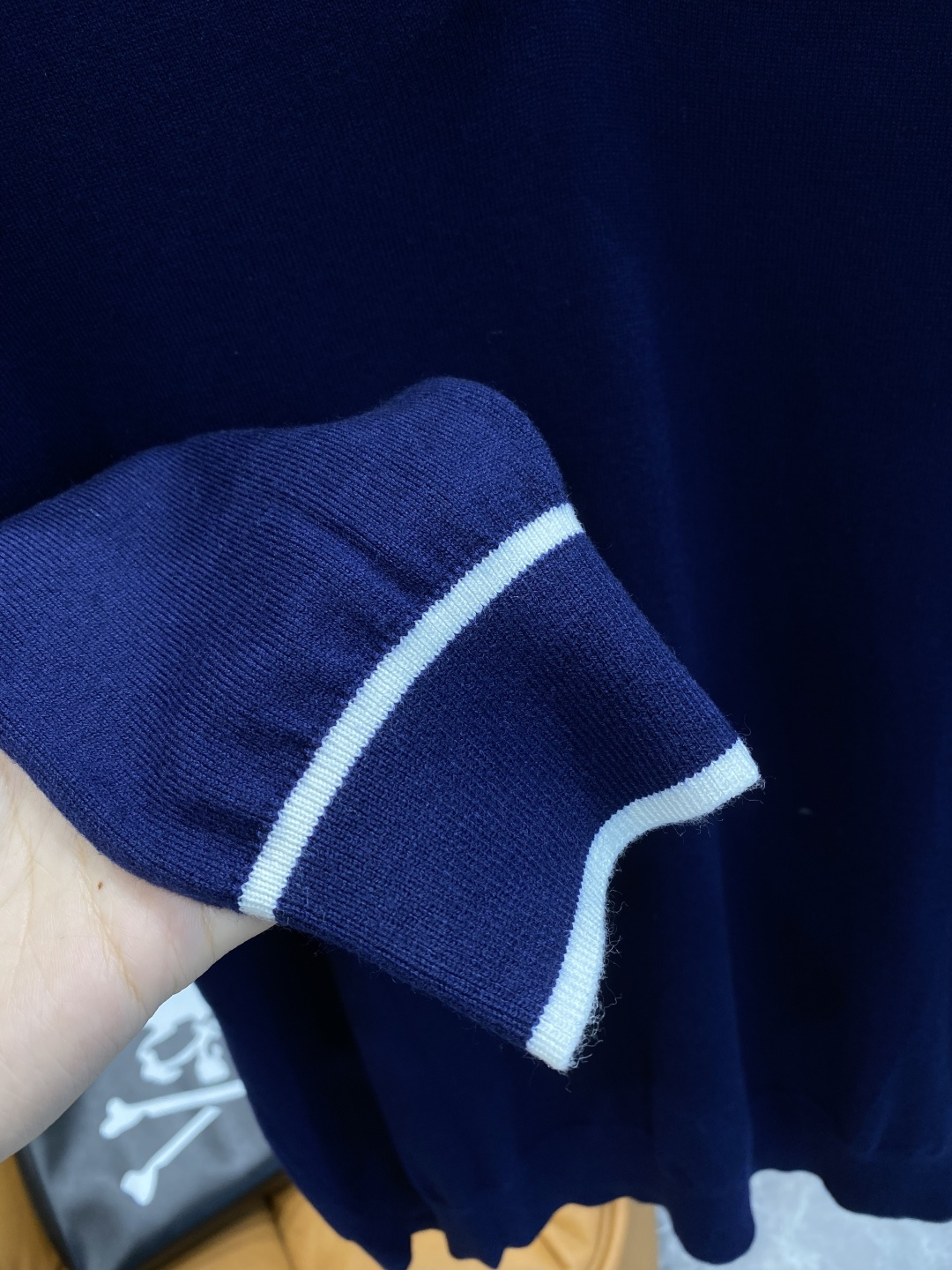 《𝙉𝙚𝙬🤍🖤古家》2025官网秋冬季最新毛衣，专柜同步在售爆款！特供羊毛混纺面料.手感舒适.可直接接触皮