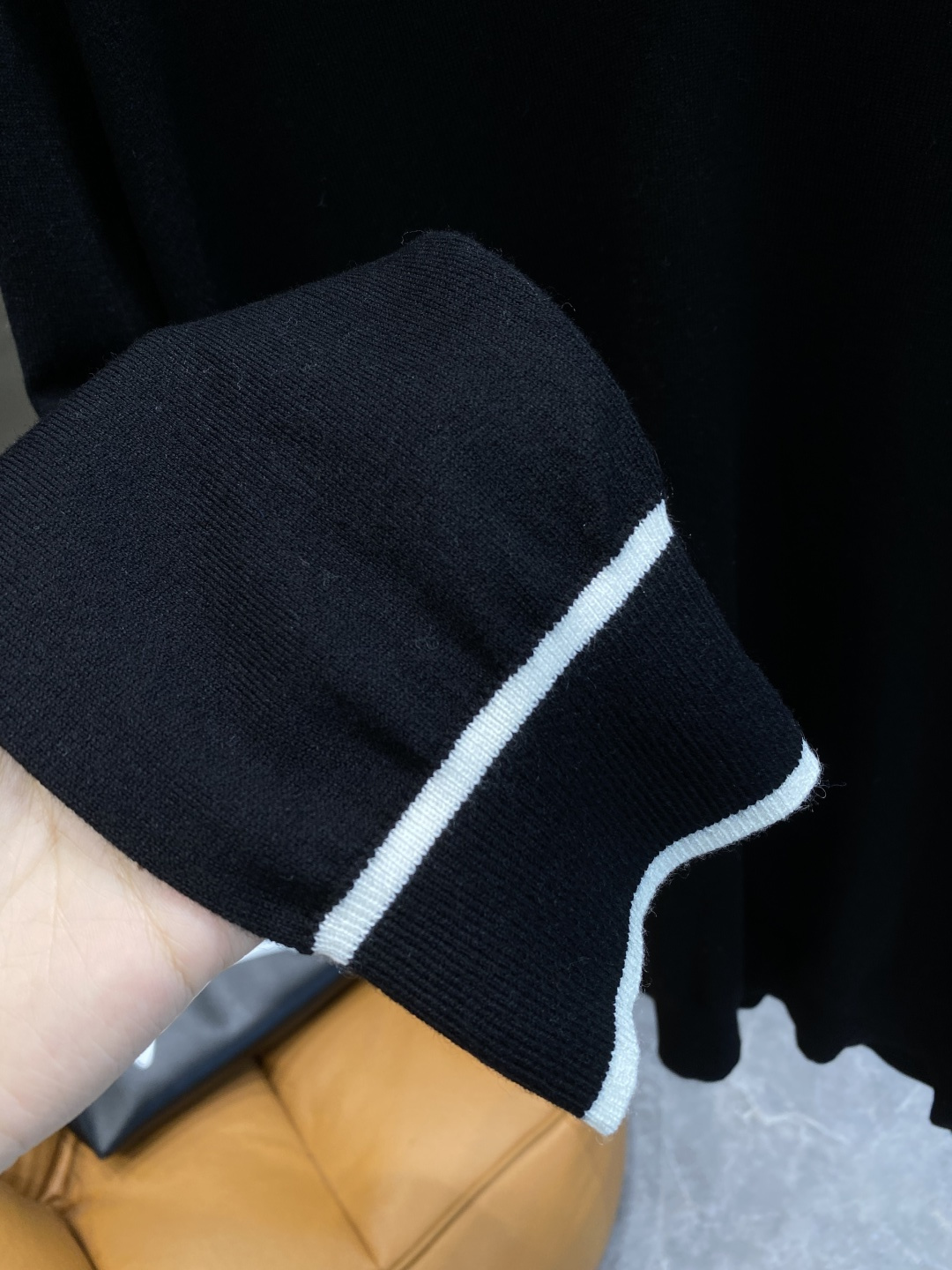 《𝙉𝙚𝙬🤍🖤古家》2025官网秋冬季最新毛衣，专柜同步在售爆款！特供羊毛混纺面料.手感舒适.可直接接触皮