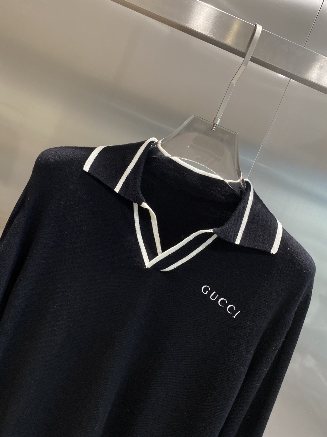 《𝙉𝙚𝙬🤍🖤古家》2025官网秋冬季最新毛衣，专柜同步在售爆款！特供羊毛混纺面料.手感舒适.可直接接触皮