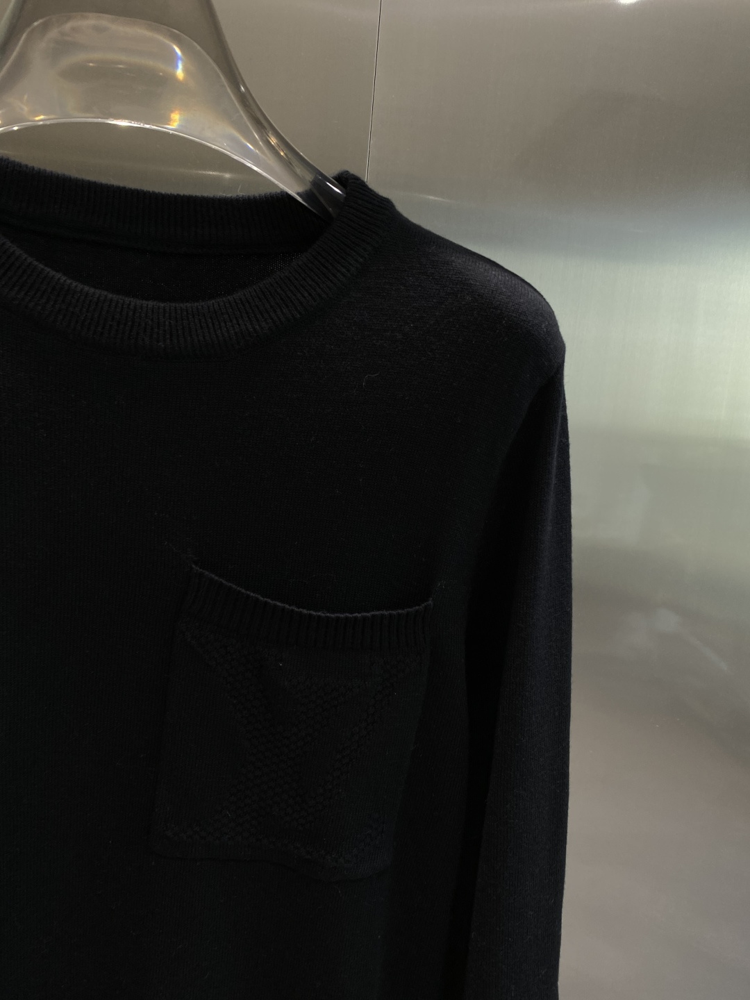 《𝙉𝙚𝙬🤍🖤驴家》2025官网秋冬季最新毛衣，专柜同步在售爆款！特供羊毛混纺面料.手感舒适.可直接接触皮