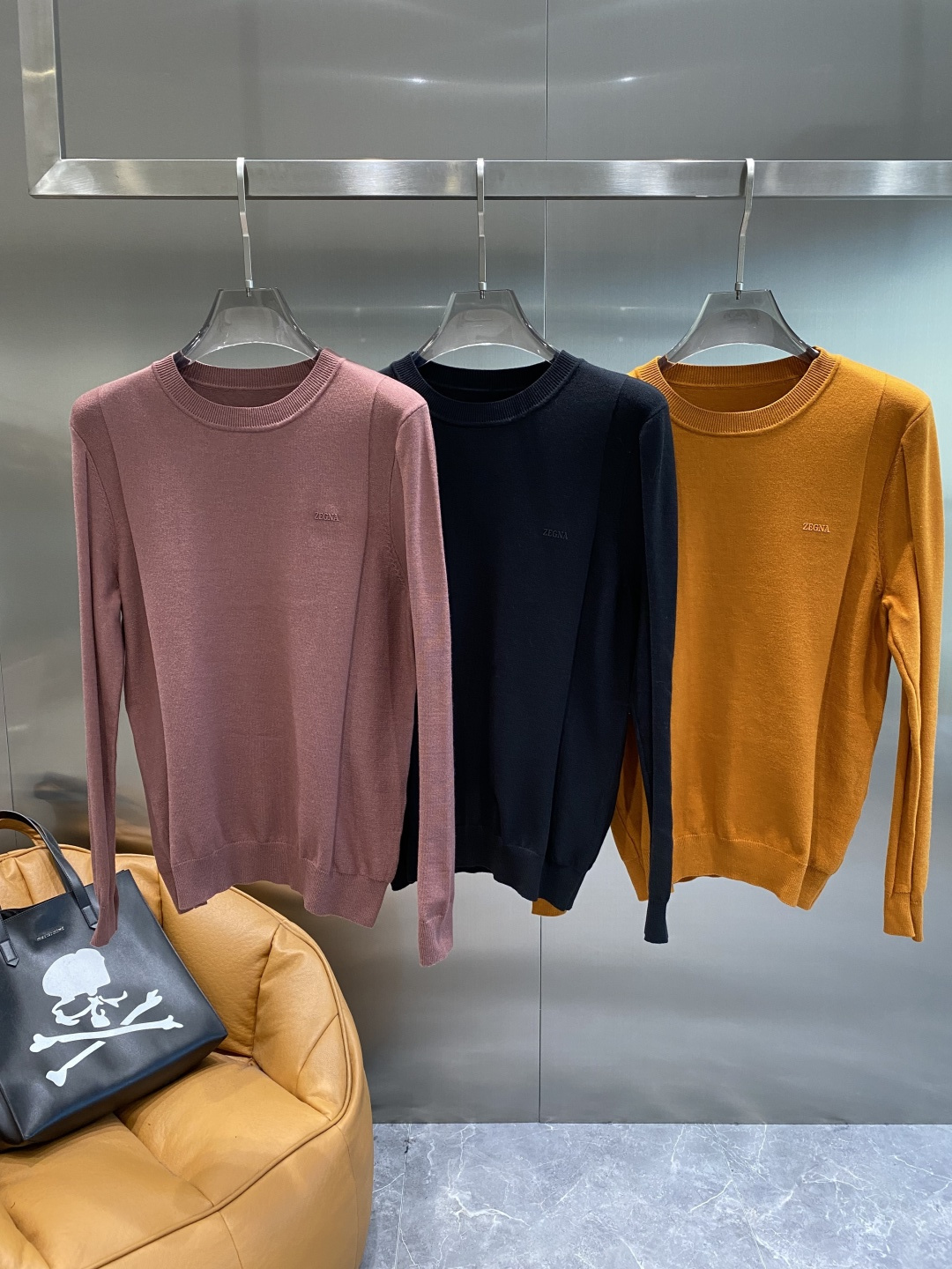 《𝙉𝙚𝙬🤍🖤杰尼家》2025官网秋冬季最新毛衣，专柜同步在售爆款！特供羊毛混纺面料.手感舒适.可直接接触