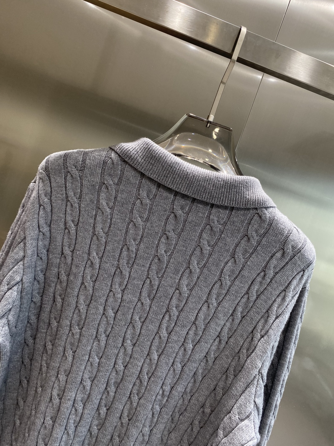 《𝙉𝙚𝙬🤍🖤POLO家》秋冬经典男士针织长袖圆领套头毛衣 这款针织衫向经典图案致敬。采用棉质平纹针织面料