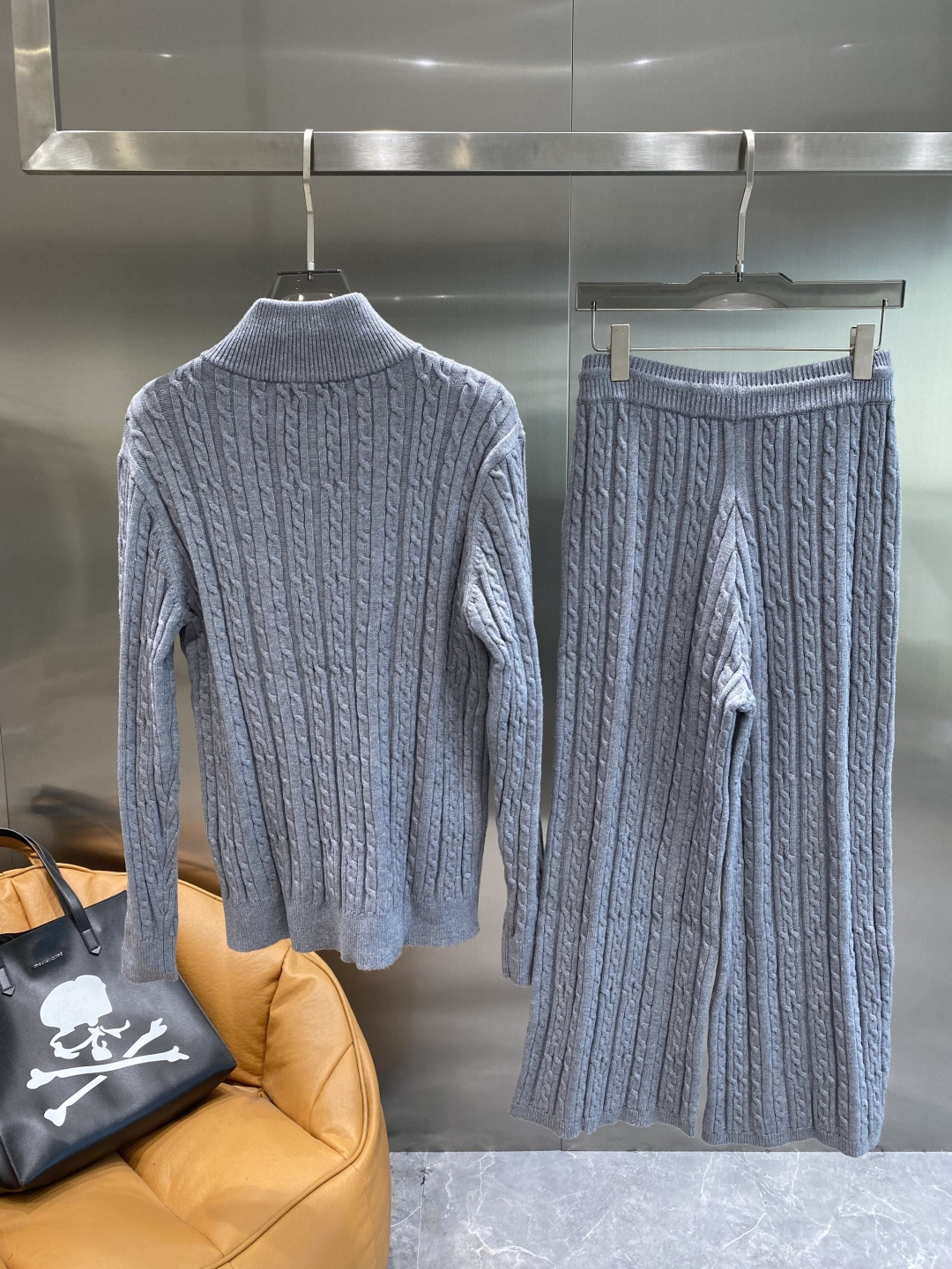 《𝙉𝙚𝙬🤍🖤杰尼家》2025官网秋冬季最新毛衣，专柜同步在售爆款！特供羊毛混纺面料.手感舒适.可直接接触