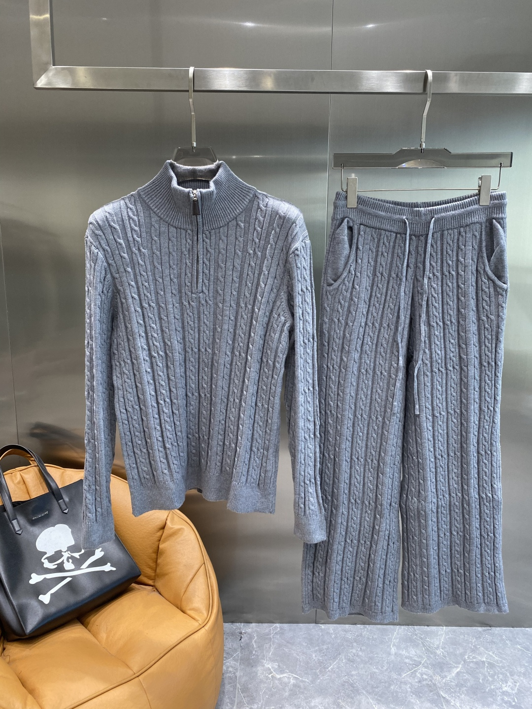 《𝙉𝙚𝙬🤍🖤杰尼家》2025官网秋冬季最新毛衣，专柜同步在售爆款！特供羊毛混纺面料.手感舒适.可直接接触