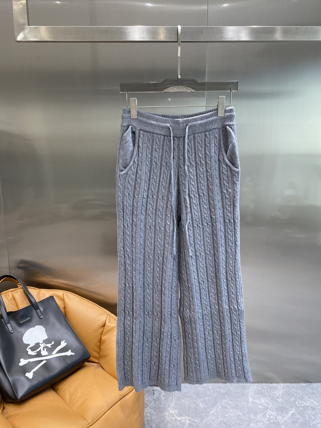 《𝙉𝙚𝙬🤍🖤杰尼家》2025官网秋冬季最新毛衣，专柜同步在售爆款！特供羊毛混纺面料.手感舒适.可直接接触