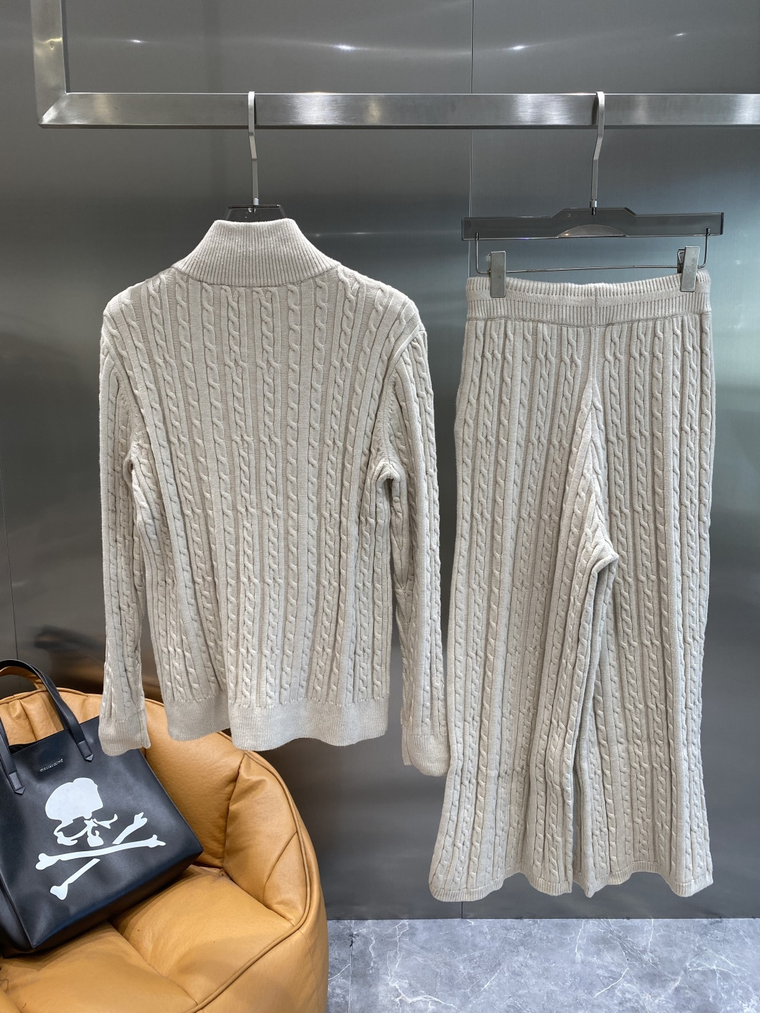 《𝙉𝙚𝙬🤍🖤杰尼家》2025官网秋冬季最新毛衣，专柜同步在售爆款！特供羊毛混纺面料.手感舒适.可直接接触