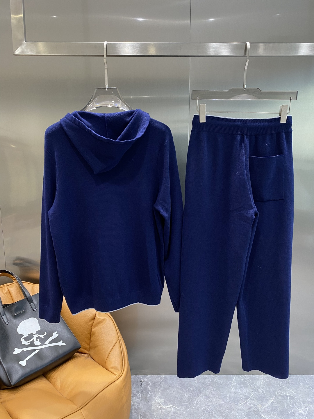 《𝙉𝙚𝙬🤍🖤lP🆕家》2025官网秋冬季最新毛衣，专柜同步在售爆款！特供羊毛混纺面料.手感舒适.可直接接