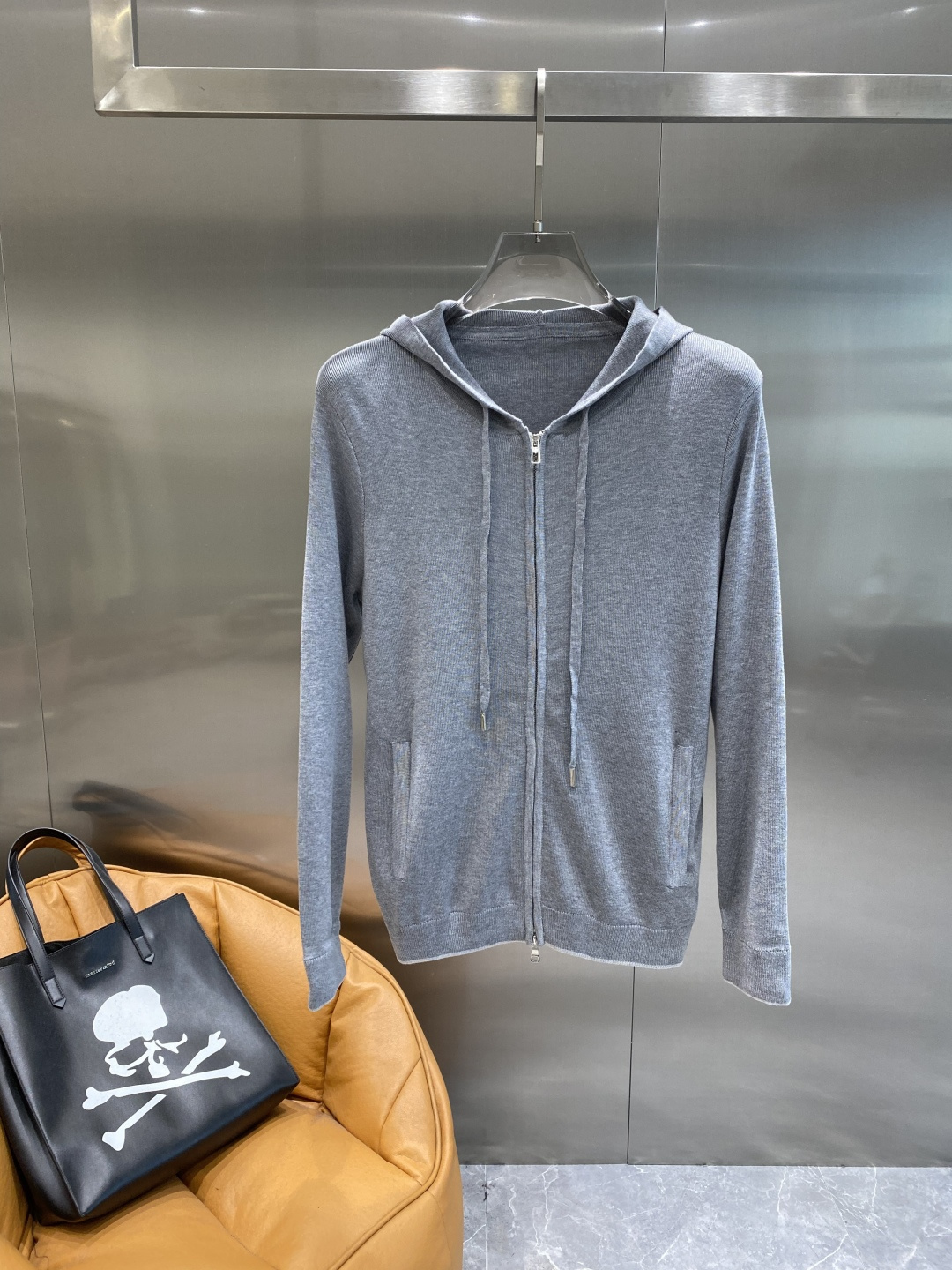 《𝙉𝙚𝙬🤍🖤lP🆕家》2025官网秋冬季最新毛衣，专柜同步在售爆款！特供羊毛混纺面料.手感舒适.可直接接