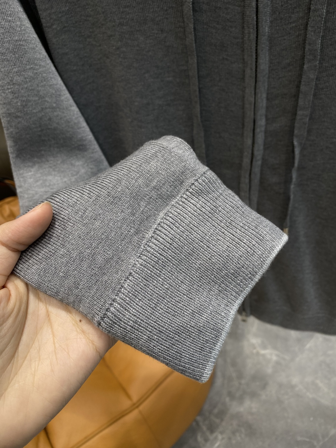 《𝙉𝙚𝙬🤍🖤lP🆕家》2025官网秋冬季最新毛衣，专柜同步在售爆款！特供羊毛混纺面料.手感舒适.可直接接