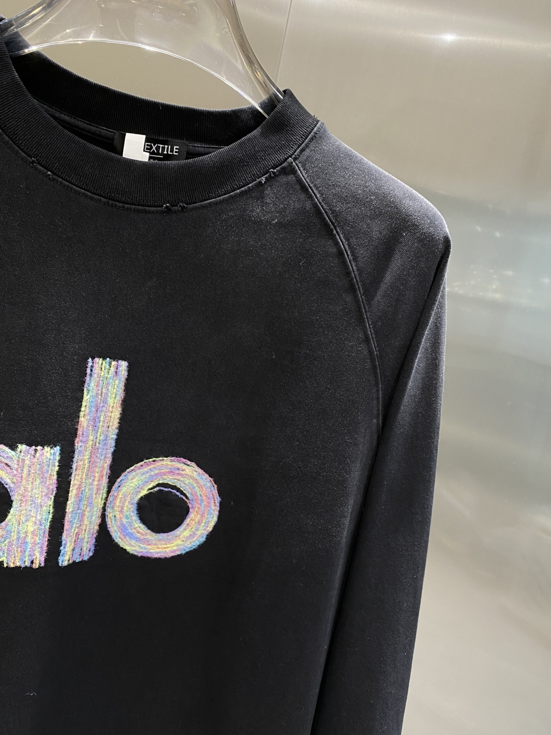 《𝙉𝙚𝙬🤍🖤alo 家》2025秋冬专柜新款 时尚休闲打底衫长袖T恤，精选进口高密度双面拉架棉面料，精致