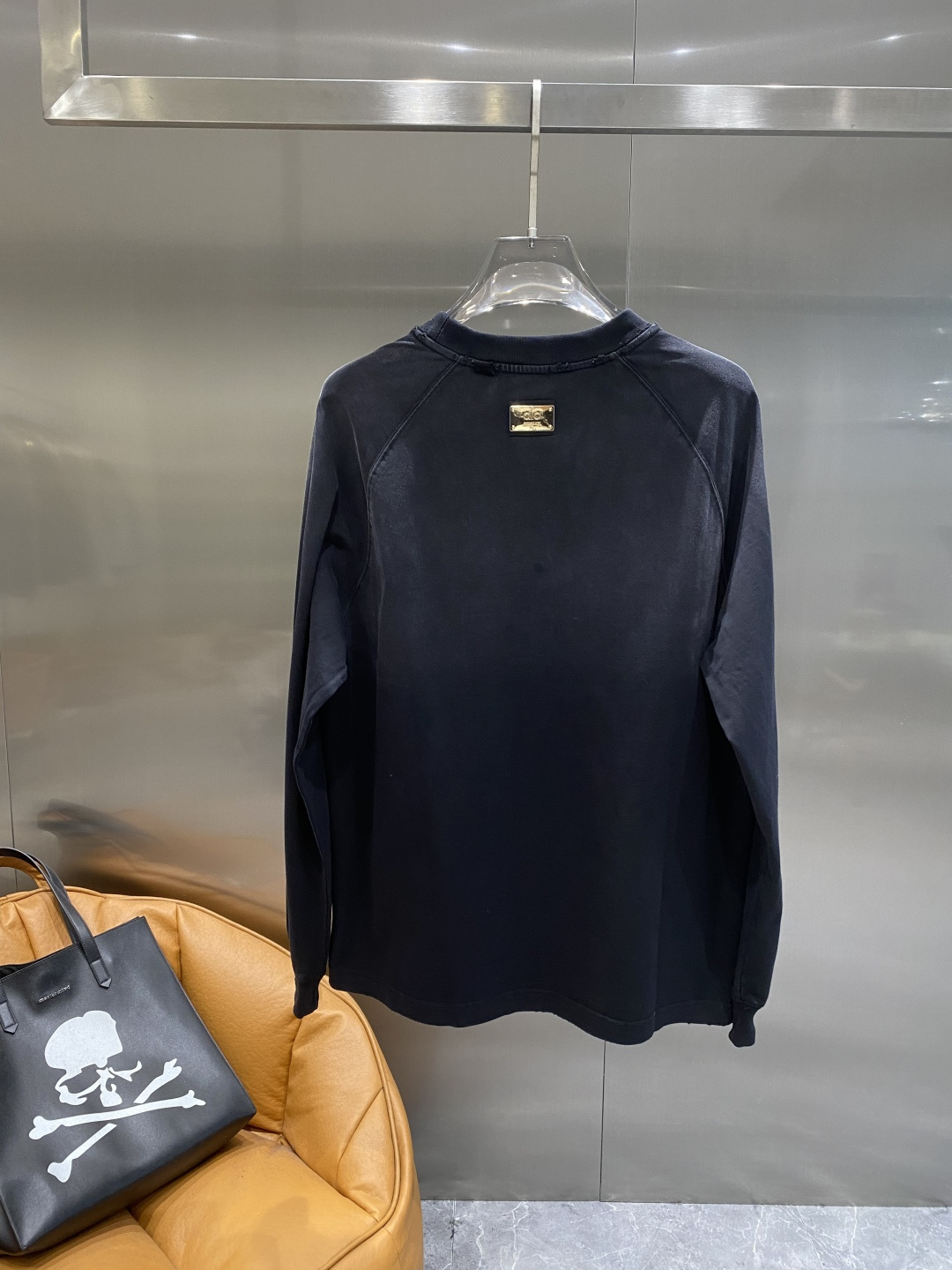 《𝙉𝙚𝙬🤍🖤alo 家》2025秋冬专柜新款 时尚休闲打底衫长袖T恤，精选进口高密度双面拉架棉面料，精致