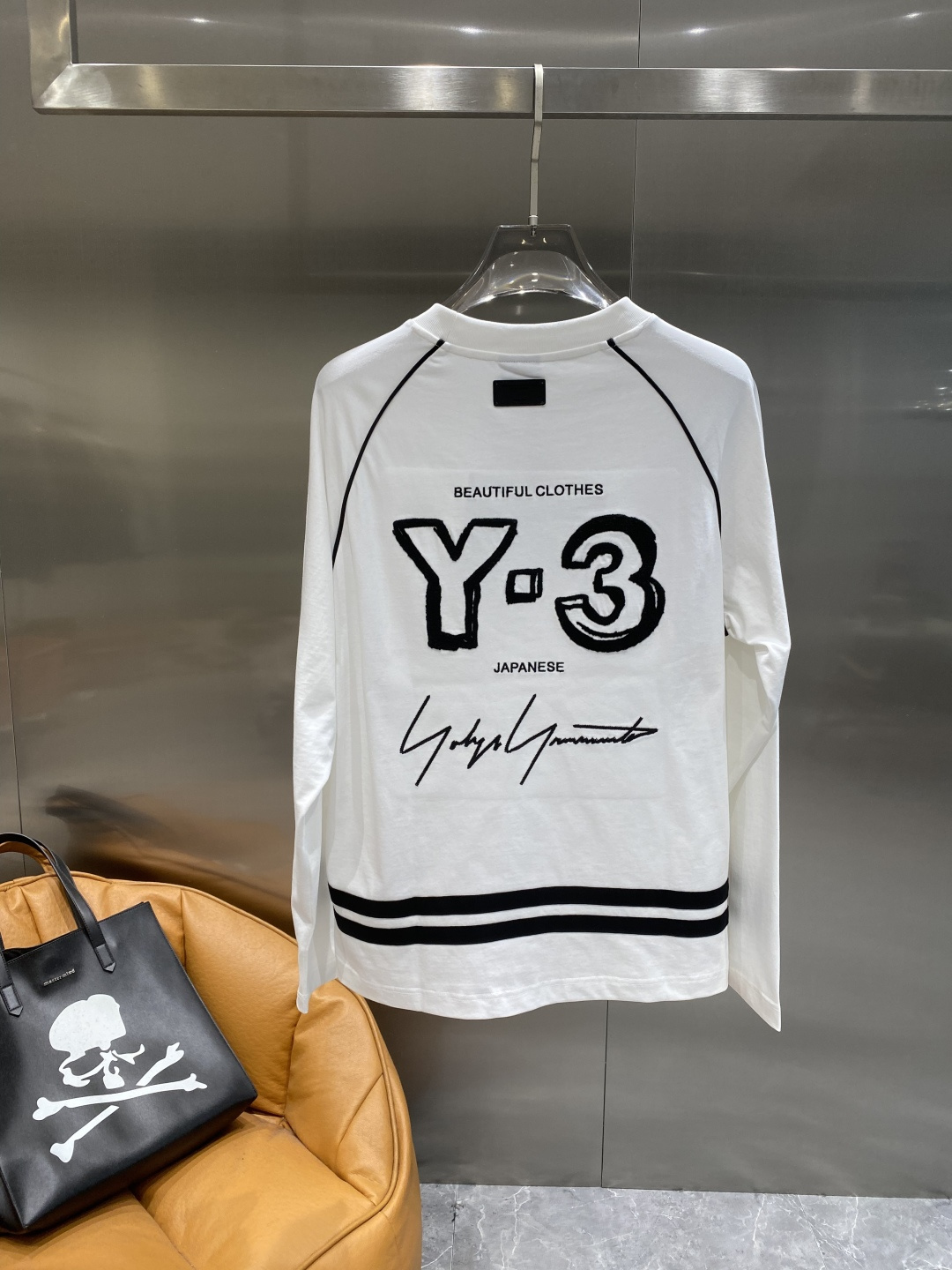 《𝙉𝙚𝙬🤍🖤Y3家》2025秋冬专柜新款 时尚休闲打底衫长袖T恤，精选进口高密度双面拉架棉面料，精致原版