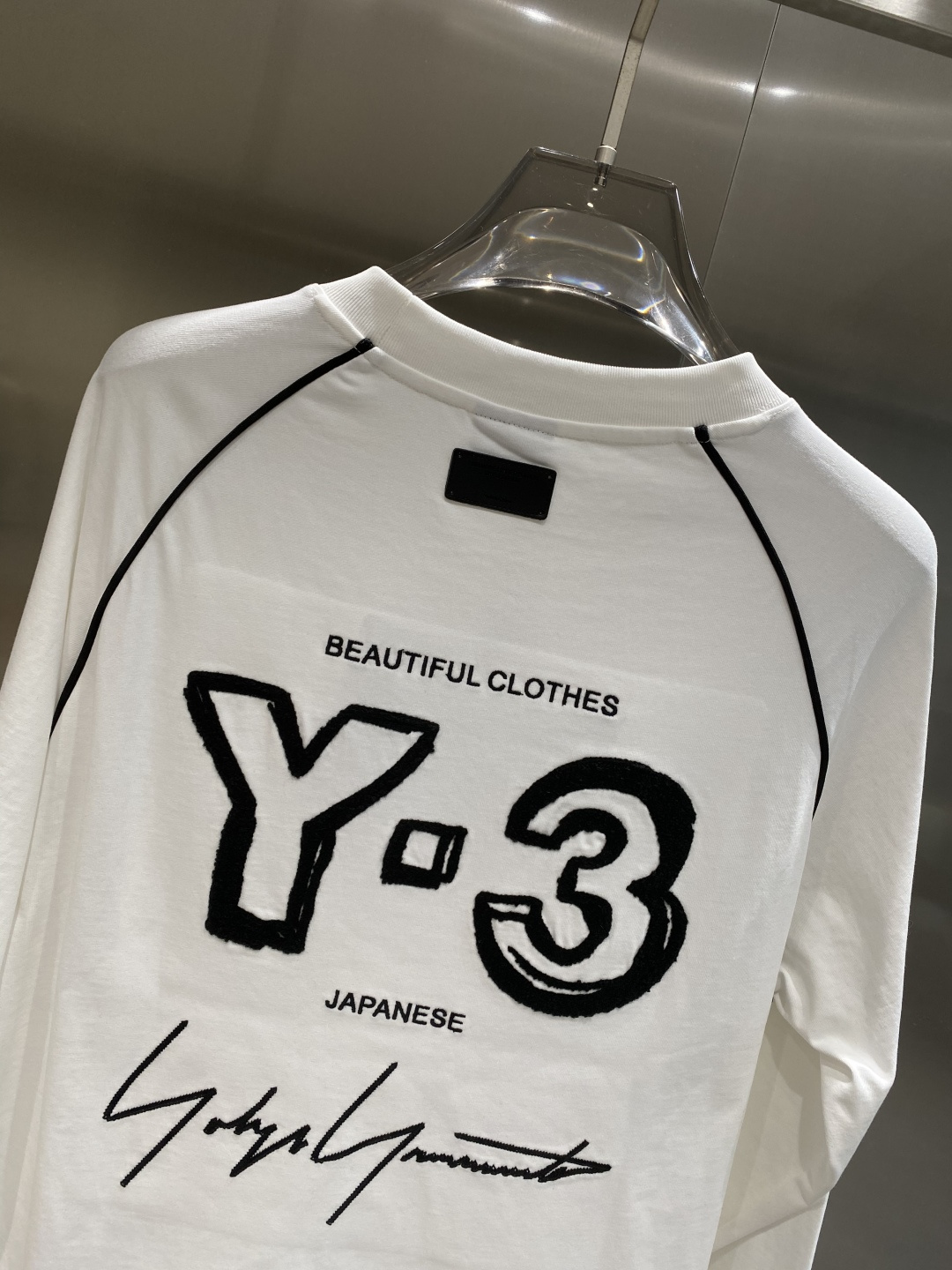 《𝙉𝙚𝙬🤍🖤Y3家》2025秋冬专柜新款 时尚休闲打底衫长袖T恤，精选进口高密度双面拉架棉面料，精致原版