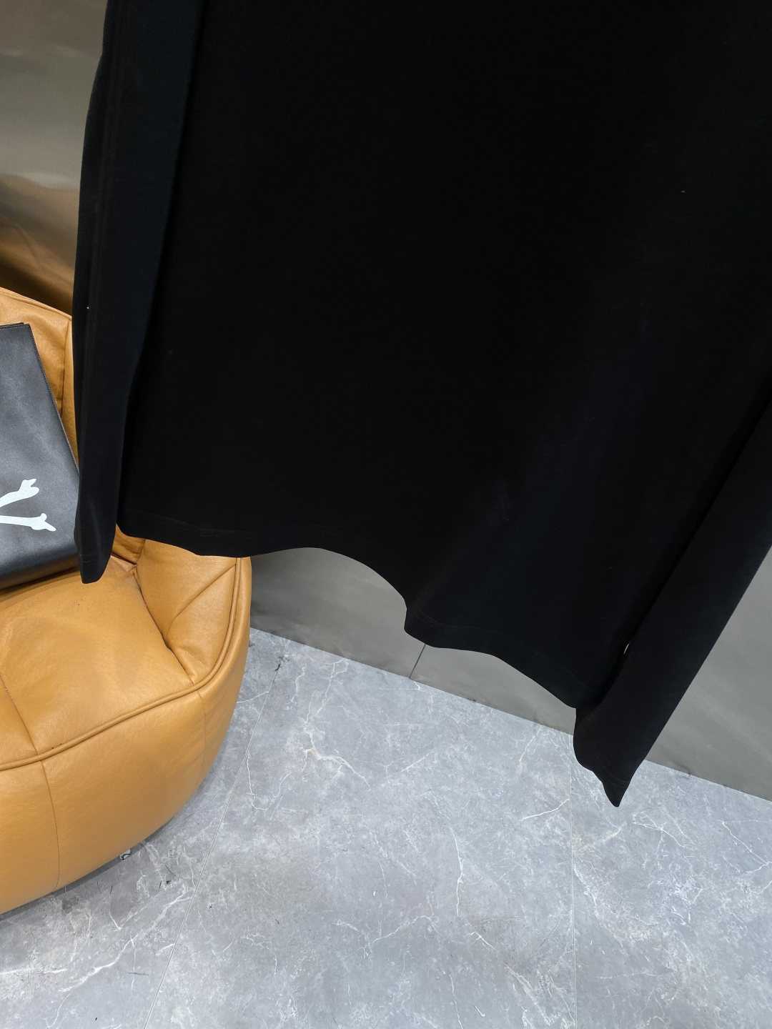 《𝙉𝙚𝙬🤍🖤Y3家》2025秋冬专柜新款 时尚休闲打底衫长袖T恤，精选进口高密度双面拉架棉面料，精致原版