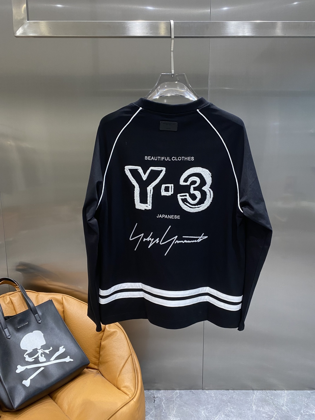 《𝙉𝙚𝙬🤍🖤Y3家》2025秋冬专柜新款 时尚休闲打底衫长袖T恤，精选进口高密度双面拉架棉面料，精致原版