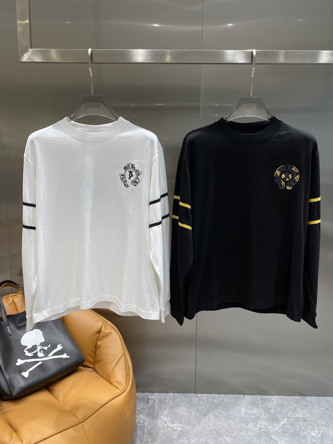 《𝙉𝙚𝙬🤍🖤克家》2025秋冬专柜新款 时尚休闲打底衫长袖T恤，精选进口高密度双面拉架棉面料，精致原版l